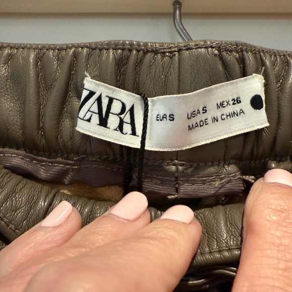 Zara Green Brown Faux Leather Sweatpants Relaxed Fit Joggers size S NWT - Picture 4 of 10